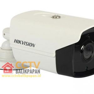 Hikvision outdoor CCTV camera for security surveillance.