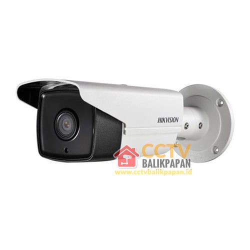 Hikvision outdoor CCTV camera for security surveillance.