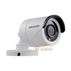Hikvision outdoor 2MP CCTV camera for security surveillance.