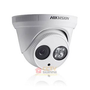 Outdoor Hikvision 2MP CCTV camera for security monitoring.