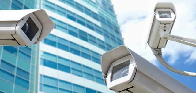 CCTV untuk sistem e-tilang di jalan raya Balikpapan.