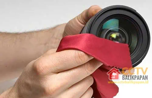 Camera Lens Cleaning Tips Camera lens cleaning for CCTV cameras in Balikpapan. Proper maintenance ensures clear footage and op.