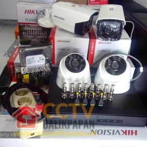 Hikvision CCTV camera set with 4x 1MP 720P cameras for security monitoring. Includes installation ac.