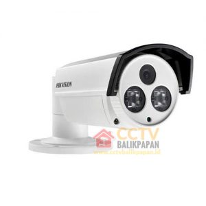 Hikvision outdoor CCTV camera for security surveillance.