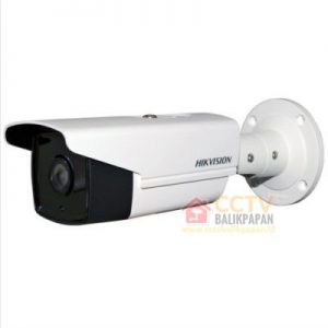 Outdoor Hikvision 2MP CCTV camera for security surveillance.