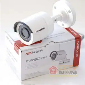 Hikvision outdoor 2MP CCTV camera for security surveillance.
