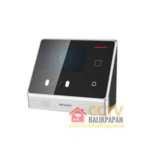 Hikvision DS-K1T605E access control device with fingerprint and card reader.