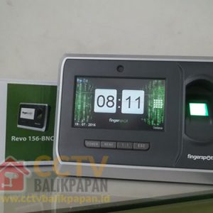 Revo 156-BNC access control with fingerprint scanner and digital display.